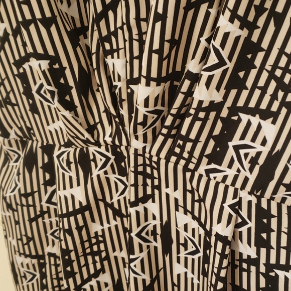 Art Deco Romper - Picture 3 of 7